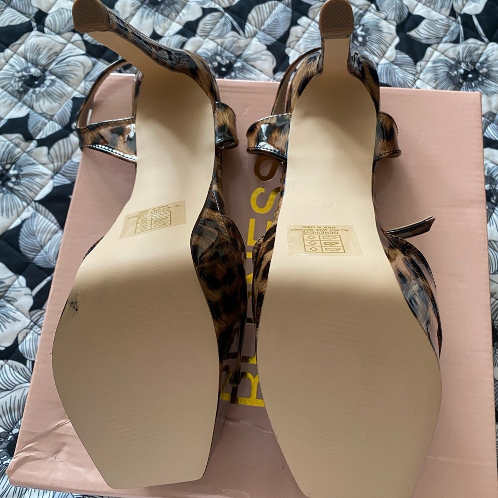 Leopard Print Platform Heels - Picture 5 of 7
